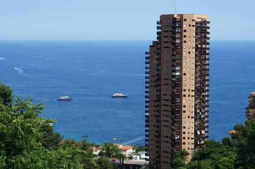 Beautiful Ocean View Home Overlooking Monaco : Appartements proche de Peille