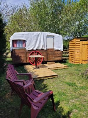 caravane du far west : Campings proche de Fauguerolles