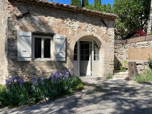 Le Mazet, gîte des Lucioles en Provence : Maisons de vacances proche de Chamaret