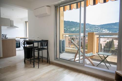 GuestReady - Above and beyond with city views : Appartements proche de La Trinité