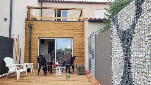 Gîte Du Soleil Maison lumineuse avec terrasse solarium parking privé : Maisons de vacances proche de Laroque-des-Albères