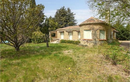 Beautiful Home In Taulignan With Wifi, Private Swimming Pool And 4 Bedrooms : Maisons de vacances proche de Rousset-les-Vignes