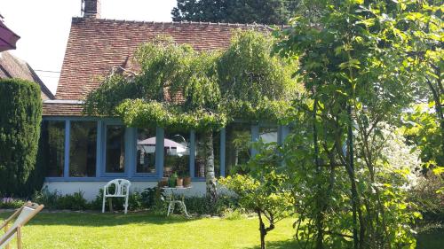 La longère aux cèdres bleus : Maisons de vacances proche d'Auneuil