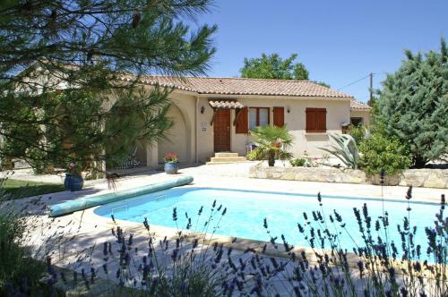 Villa Vignes : Maisons de vacances proche de Saint-Césaire-de-Gauzignan