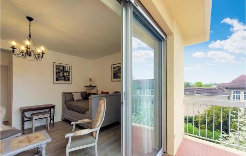Amazing Apartment In Cosne-cours-sur-loire With Wifi : Appartements proche de Donzy