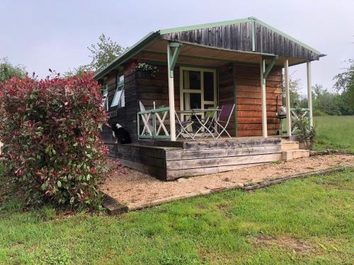 Bungalow les randonneurs : Maisons de vacances proche de Le Bouyssou