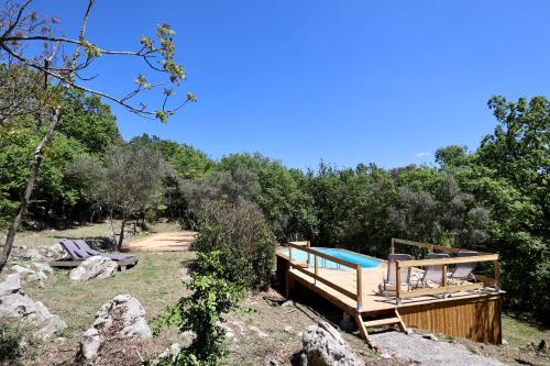 Le Mas des Rouquets - avec piscine et jardin : Maisons de vacances proche de Corbès