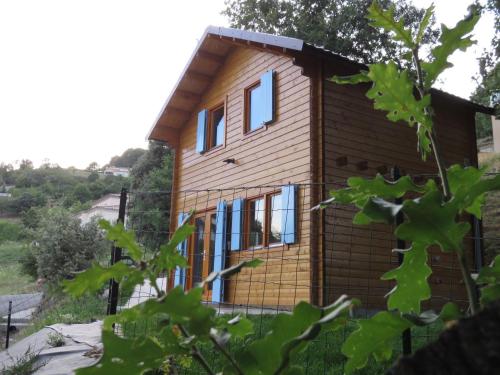 Le Chalet Du Vassalent : Maisons de vacances proche de Lalevade-d'Ardèche