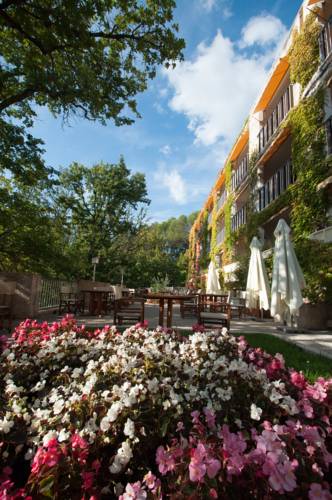 Villa Borghese, The Originals Relais : Hotels proche de Gréoux-les-Bains
