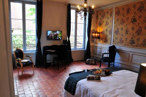 Les Glycines Vézelay : Hotels proche d'Asnières-sous-Bois