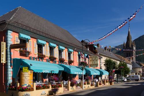 Hotel de la Poste : Hotels proche de Valbonnais