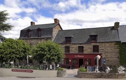 Logis Hotel, restaurant et spa Le Relais De Broceliande : Hotels proche d'Iffendic