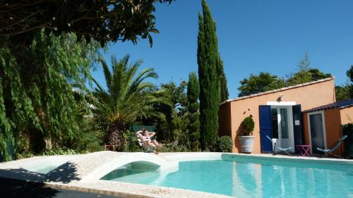 Petite Villa Fauvettes : Maisons de vacances proche du 10e Arrondissement de Marseille