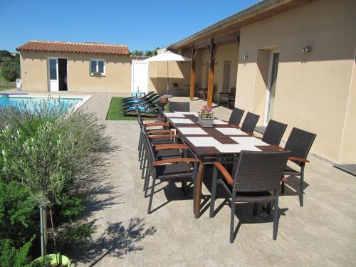 Luxurious Villa in Thermes Magnoac with Heated Pool : Villas proche de Mont-d'Astarac