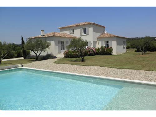Luxury villa with private pool near Uz s : Villas proche de Saint-Victor-des-Oules