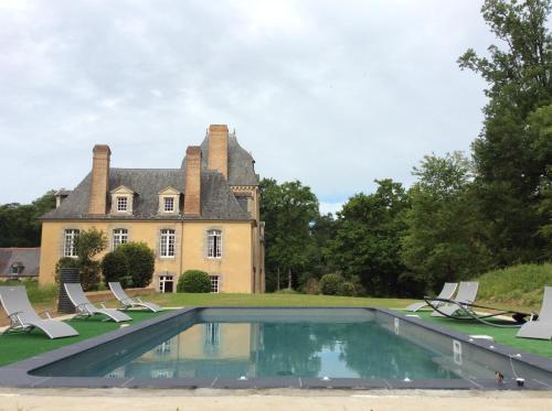 Château Du Bois Glaume : B&B / Chambres d'hotes proche de Saint-Senoux