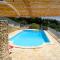 Maisons de vacances Maison de vacances avec piscine privee, possedant une tres une jolie vue sur le Luberon, agreable jardin, situee a Merindol, 8 personnes, LS2-153 MAGNIFI : photos des chambres