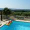 Maisons de vacances Maison de vacances avec piscine privee, possedant une tres une jolie vue sur le Luberon, agreable jardin, situee a Merindol, 8 personnes, LS2-153 MAGNIFI : photos des chambres