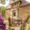 Maisons de vacances Cozy Cottage in Aquitaine with Private Swimming Pool : photos des chambres