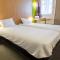 Hotels B&B HOTEL Troyes Barberey : photos des chambres