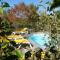 Maisons de vacances Maison de 3 chambres avec piscine partagee jardin amenage et wifi a Le Buisson de Cadouin : photos des chambres