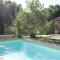 Maisons de vacances Le Mounard, Biron - Charming 2 Perigourdine Cottages with 2 heated pools : photos des chambres