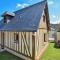 Maisons de vacances Awesome home in Hricourt-en-Caux with 3 Bedrooms and WiFi : photos des chambres