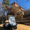 Campings Cabane Chateau dans les arbres avec spa privatif- Messilhac : photos des chambres