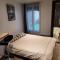 Appartements studio centre Serignan tout confort tout equipe belle terrasse . : photos des chambres