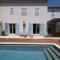 Maisons de vacances LS2-398 LE TREMPADO Jolie maison avec piscine privee – 6 personnes au centre du village de Merindol dans le Luberon : photos des chambres