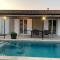 Maisons de vacances Villa provencale avec piscine : photos des chambres