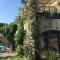 Maisons de vacances Charming stone villa with pool & garden : photos des chambres