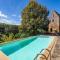 Villas Secluded Woodland Villa with Pool : photos des chambres