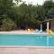 Maisons de vacances Maison de 3 chambres avec piscine partagee jardin clos et wifi a Lagrasse : photos des chambres