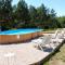 Chalets Chalet de 2 chambres avec piscine partagee et jardin amenage a Les Tourettes : photos des chambres