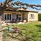 Maisons de vacances Amazing Home In Rognonas With Wifi And 3 Bedrooms : photos des chambres