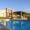 Villas Hill-top haven with private pool and endless views : photos des chambres
