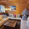 Chalets Much loved chalet in Les Gets, Chalet Pierre : photos des chambres