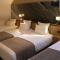 Hotels Le Saint Aubert : photos des chambres