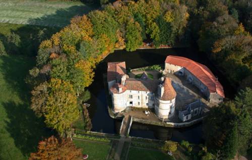 La Loge du Château : Maisons de vacances proche de Saint-Quentin-sur-Sauxillanges