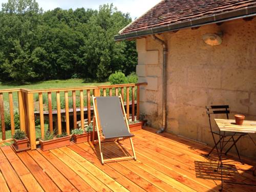 studio avec terrasse Abbaye d'Aiguevive : Sejours a la campagne proche de Céré-la-Ronde