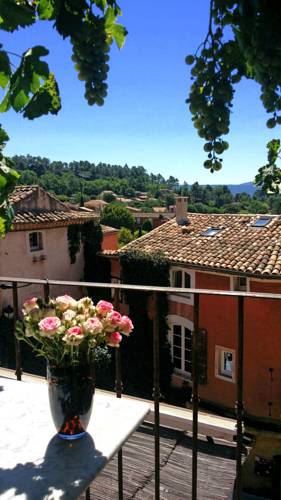 La Dame Au Balcon : Appartements proche de Roussillon