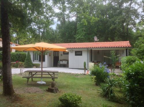Village Le Chat : Maisons de vacances proche d'Orgedeuil