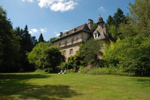 Gites Chateau le Bois : Maisons de vacances proche de Saint-Cirgues-la-Loutre