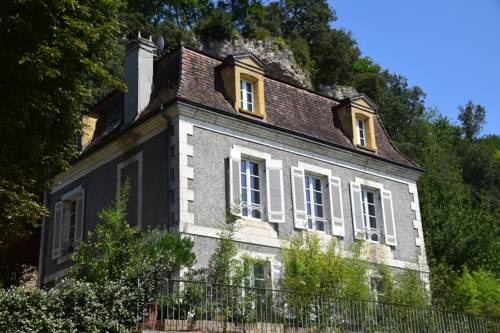 La Maison Carrée - Villa de charme - Clim & Piscine chauffée : Sejours chez l'habitant proche de Les Eyzies-de-Tayac-Sireuil