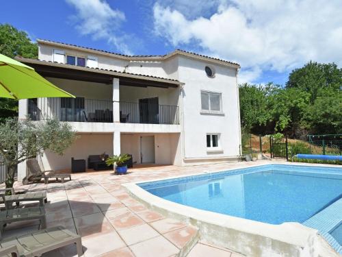 Beautiful holiday home in Courry with private pool : Villas proche de Bordezac