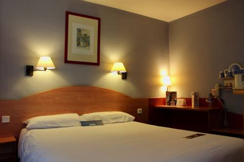 Kyriad Bourges Sud : Hotels proche de Marmagne