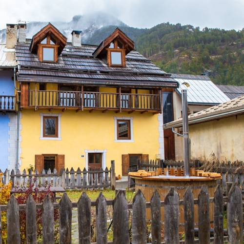Maison Amalka : Chalets proche de Val-des-Prés