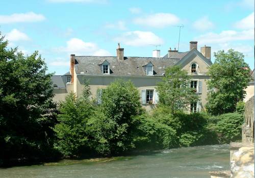 Chambres d'hôtes Le Pont Romain : B&B / Chambres d'hotes proche de Vouvray-sur-Huisne