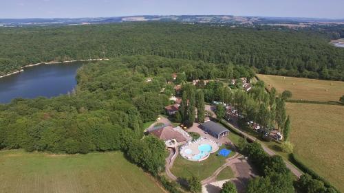 VVF Bourgogne Auxois Morvan : Villages vacances proche de La Roche-en-Brenil